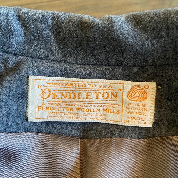 PENDLETON WOMEN'S PATCH POCKET WOOL BLAZER - Picture 3 of 7